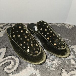 ~Kenneth Cole Reaction Wyatt Mules SZ 8